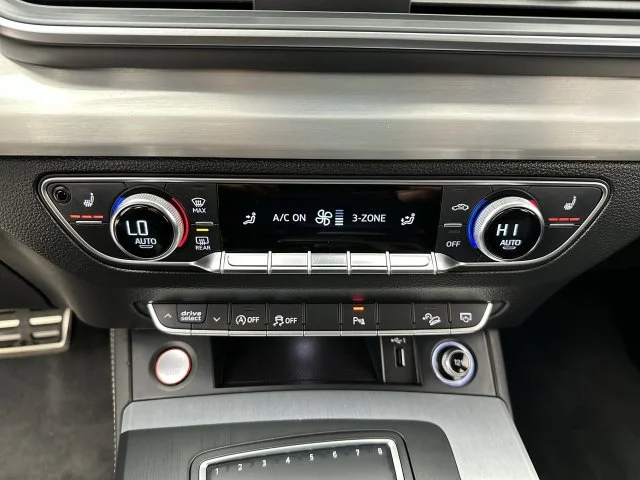 Used 2018 Blue Audi 3.0T Premium Plus image 19