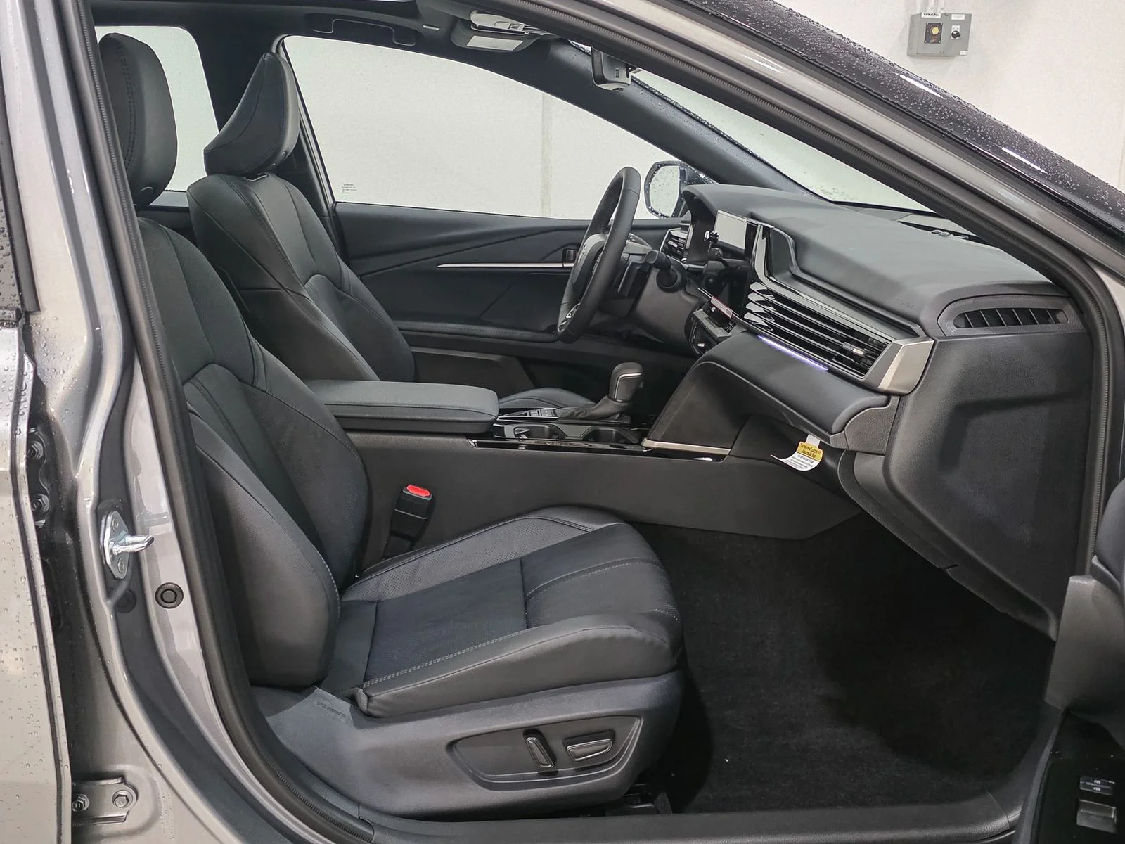 New 2026 Heavy Metal with Midnight Black Metallic roof <sup>1</sup> Toyota  XSE AWD image 21