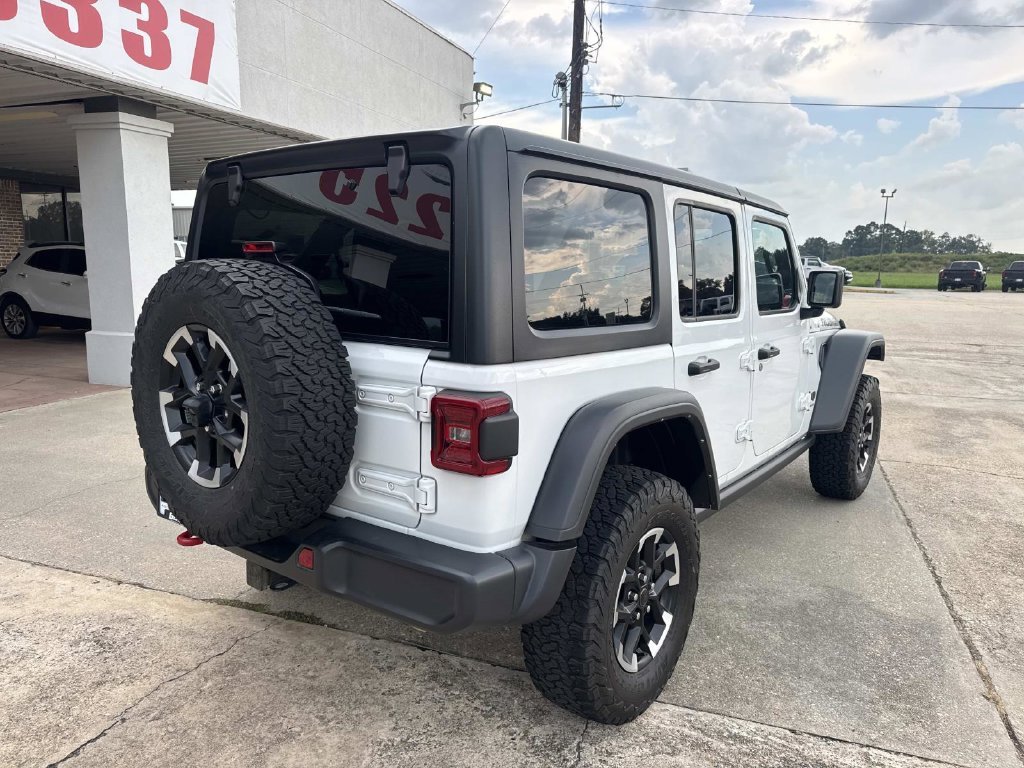 Used 2025 White Jeep Rubicon image 12