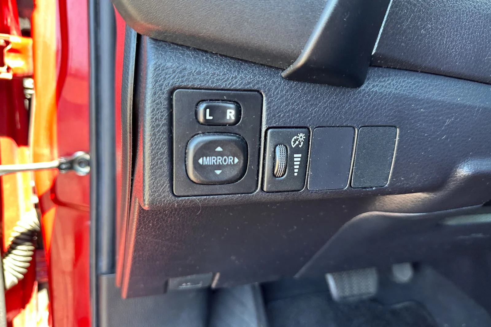 Used 2019 Barcelona Red Metallic Toyota XLE image 22