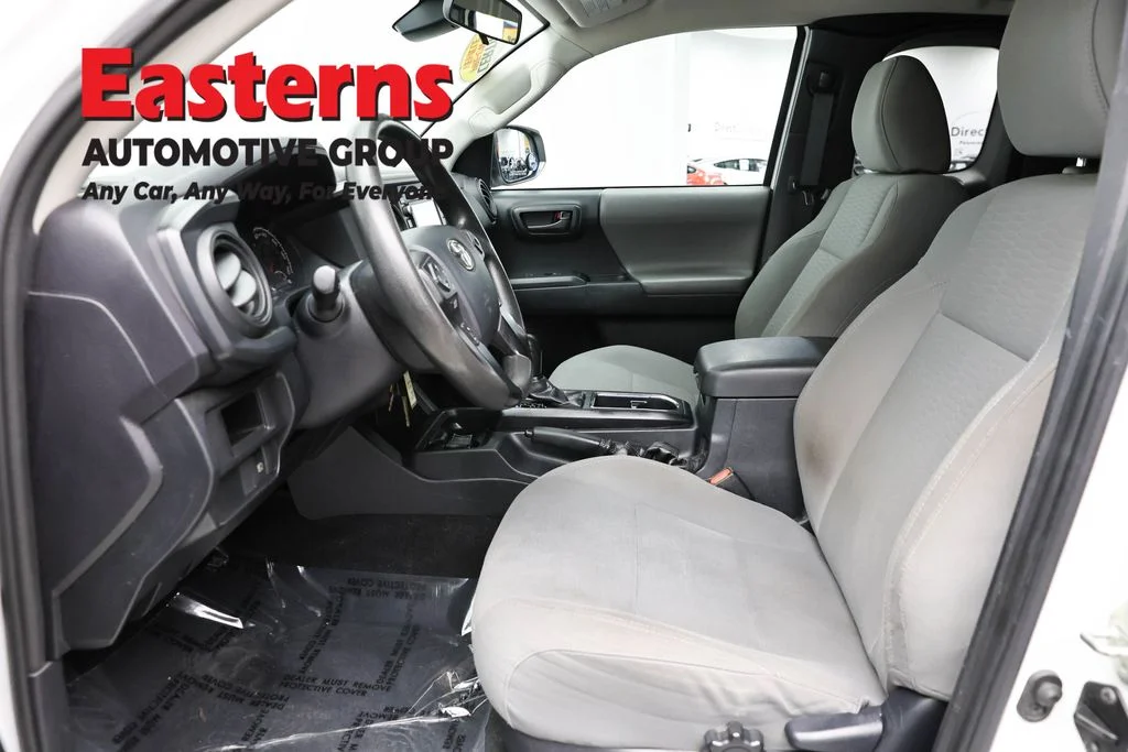 Used 2019 White Toyota SR image 13