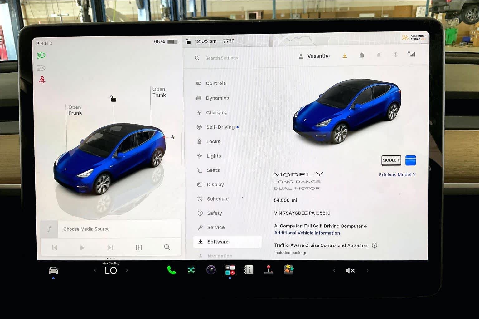 Used 2023 Deep Blue Metallic Tesla  image 23