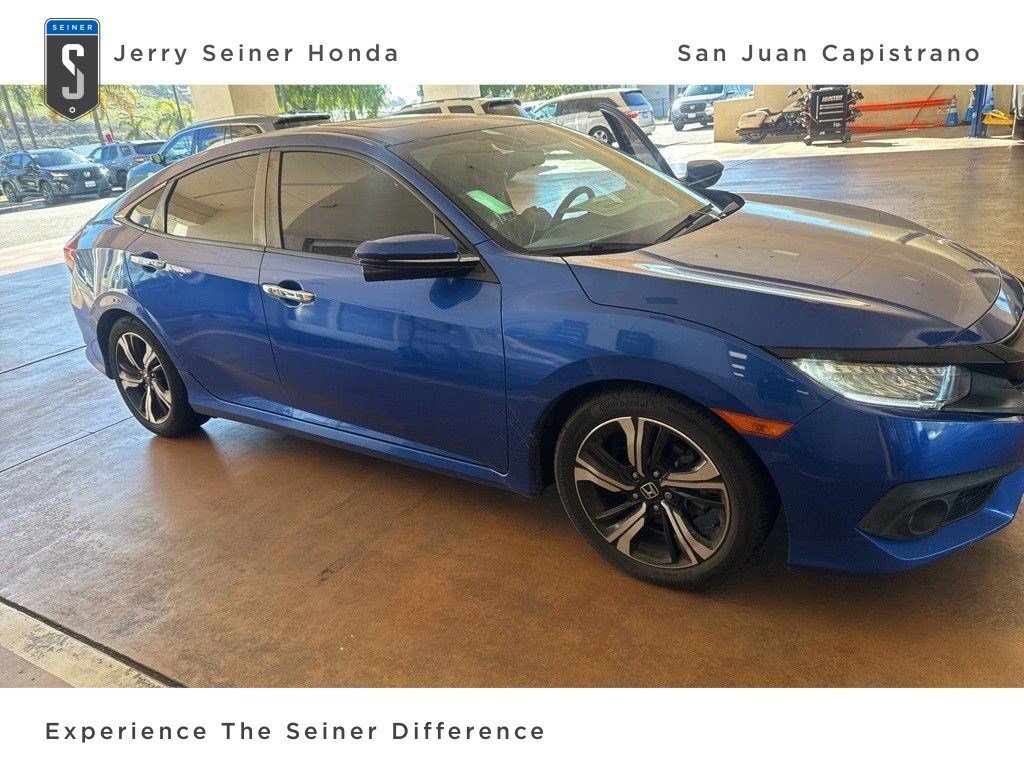 2016 Honda Civic Touring CVT's photo
