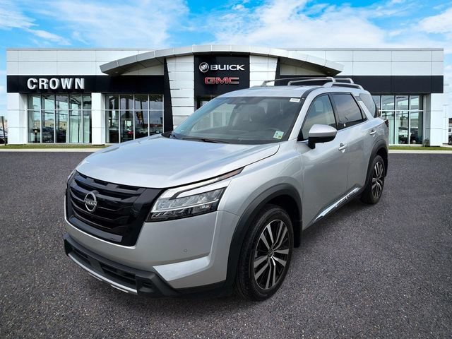 2024 Nissan Pathfinder Platinum