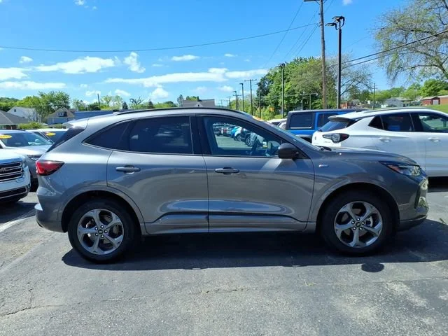 2024 Ford Escape ST-Line - Photo 3