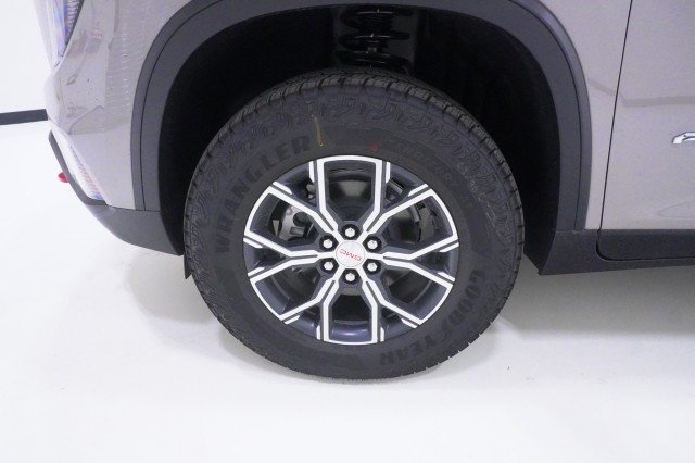2026 GMC Acadia AT4 - Photo 11
