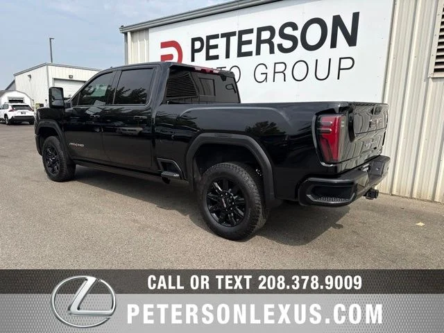 Used 2025  GMC AT4 Premium Plus image 6