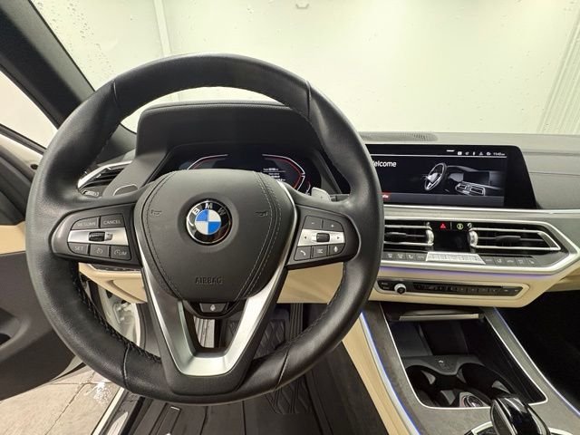 Used 2022 White BMW xDrive40i image 24