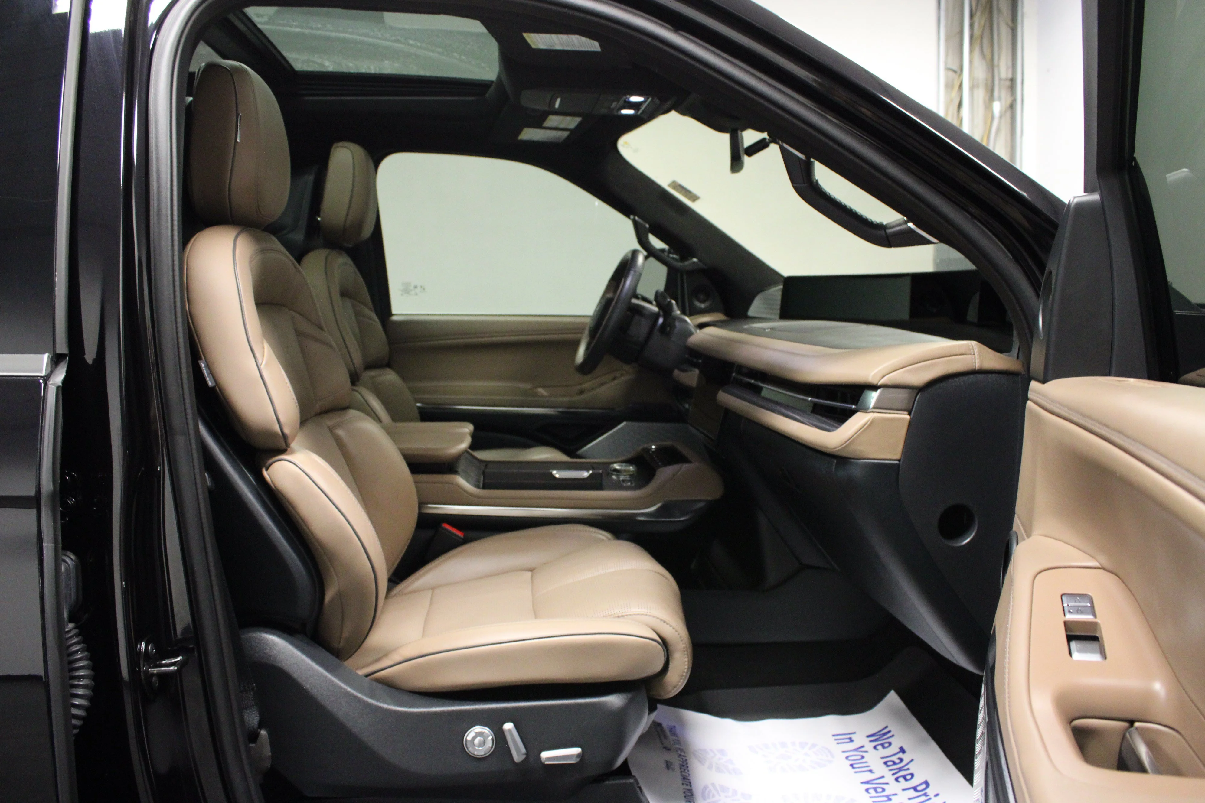 Used 2025 Black Metallic Lincoln Black Label image 18