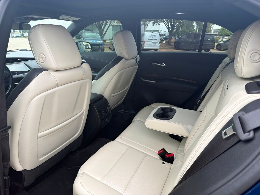 Used 2019 Blue Cadillac Sport image 8