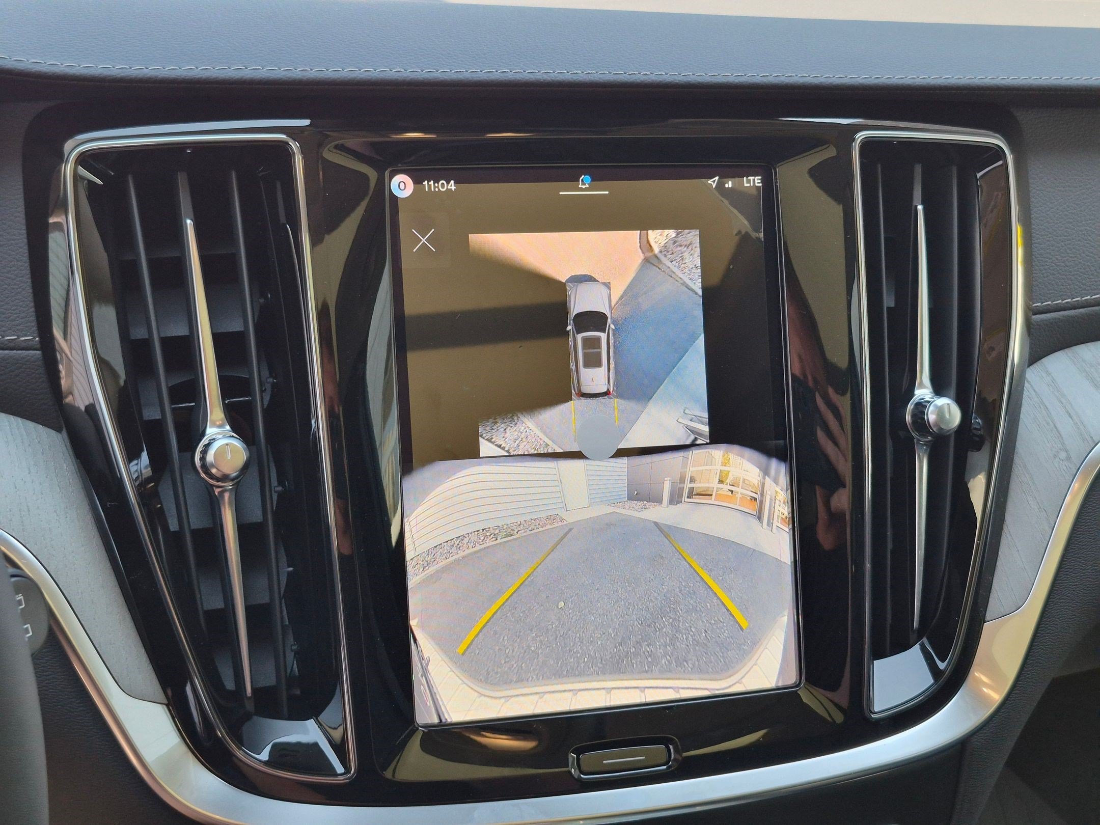 Certified Used 2026 Bright Dusk Metallic Volvo Ultra image 22