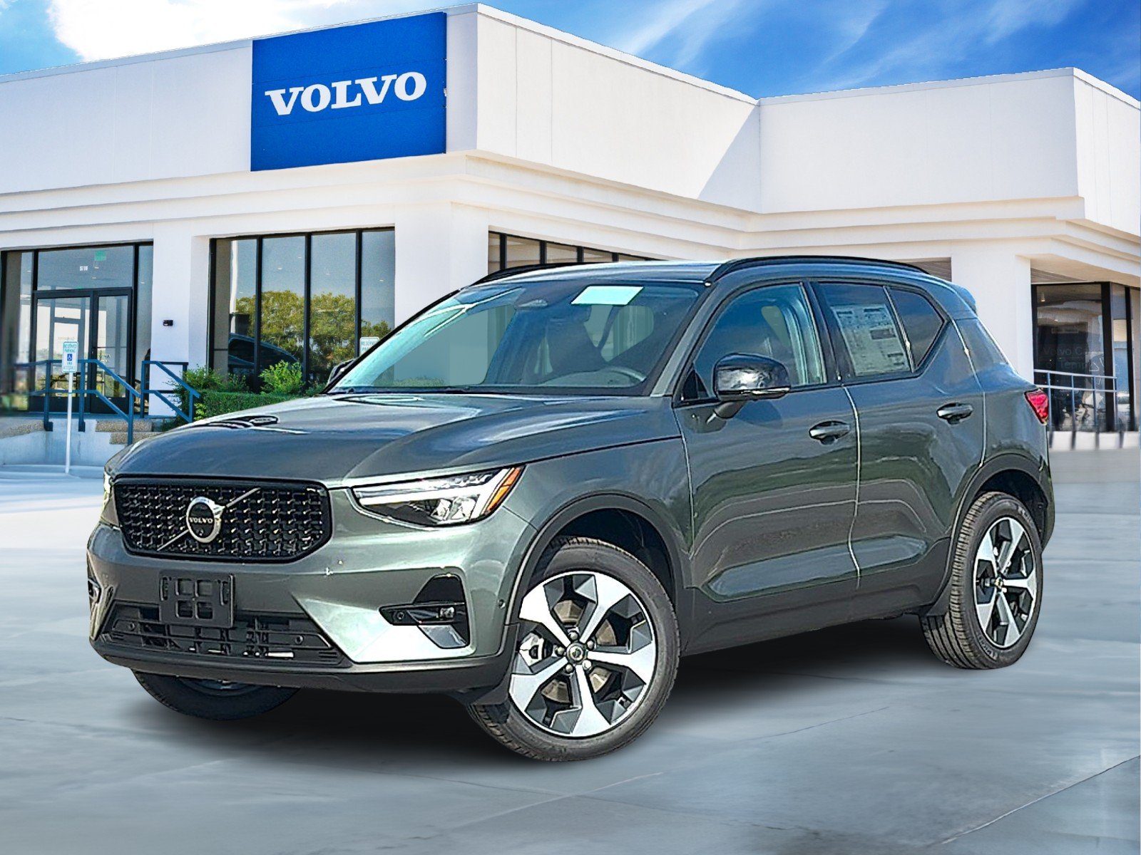 2026 Volvo XC40
