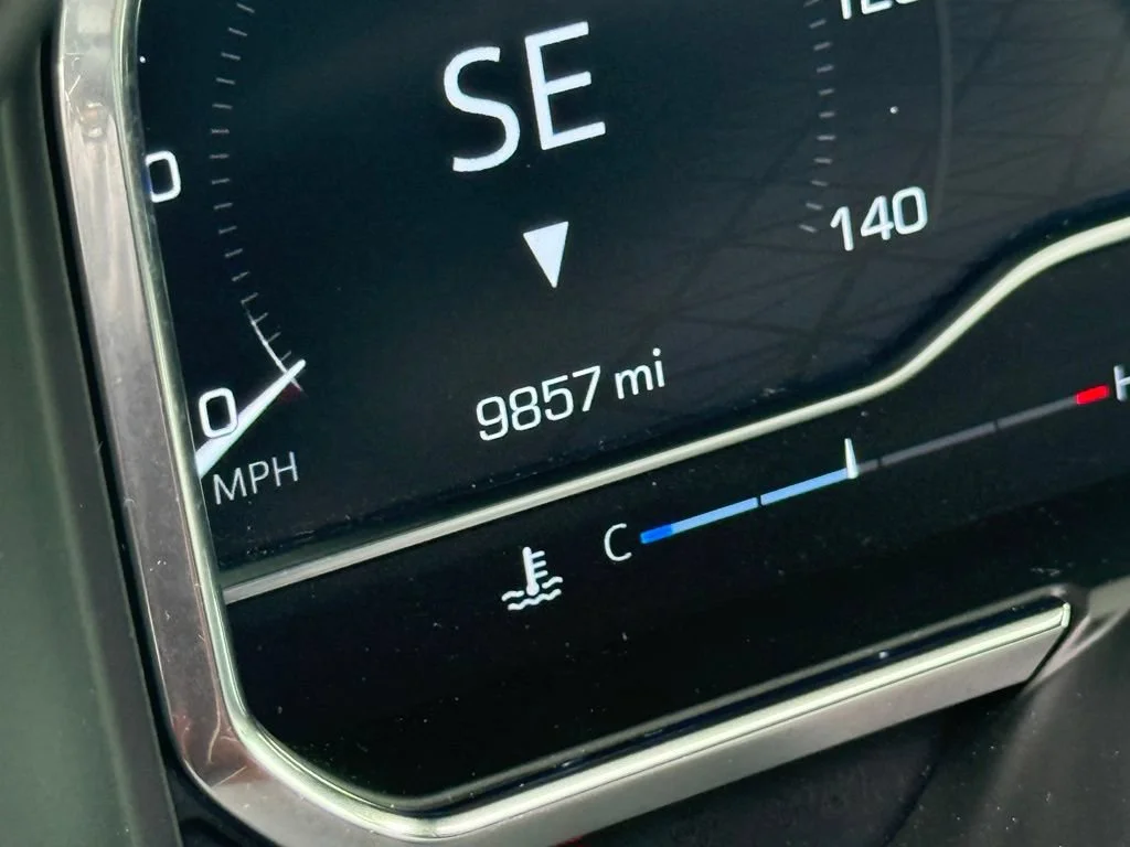 Used 2024 Onyx Black GMC Denali Ultimate image 3