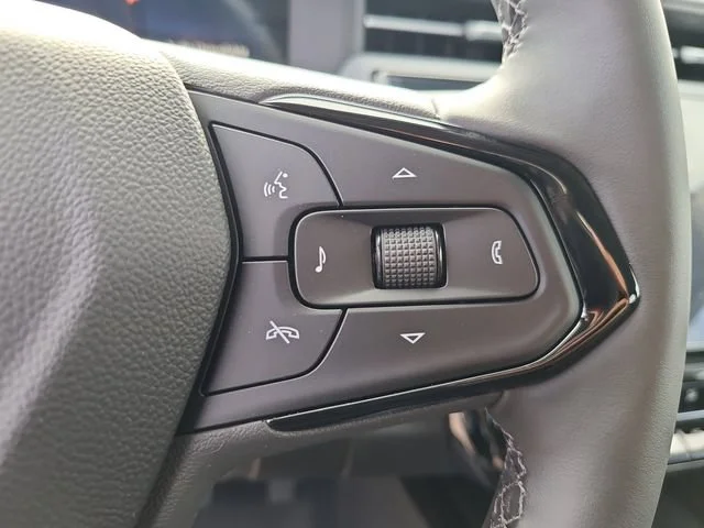 New 2027 Mosaic Black Metallic Chevrolet LT image 24