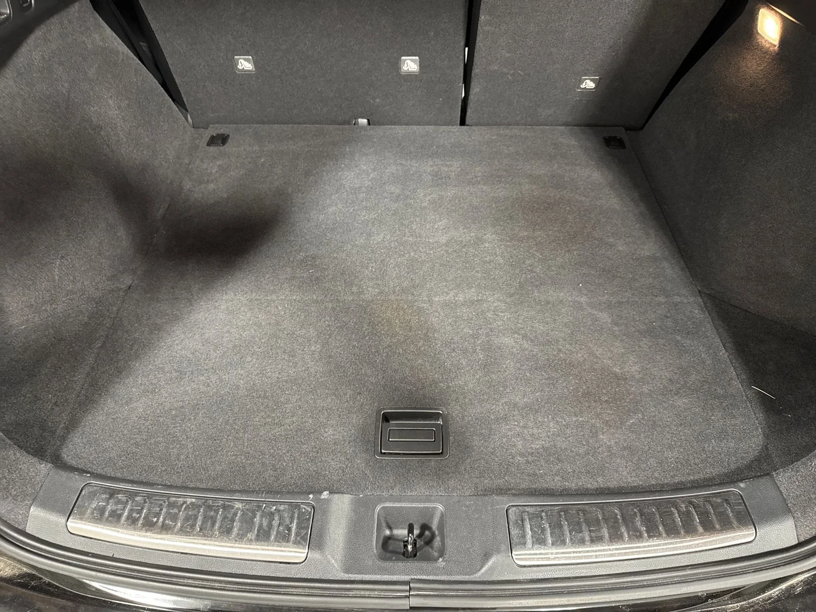 Used 2019  INFINITI ESSENTIAL image 24