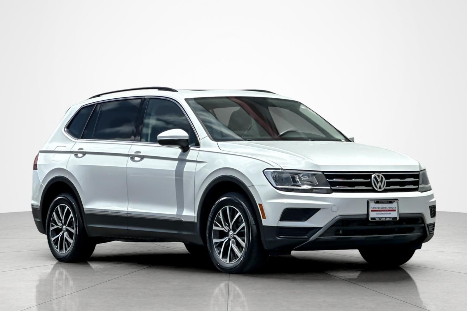 Used 2018 WHITE Volkswagen SEL image 7