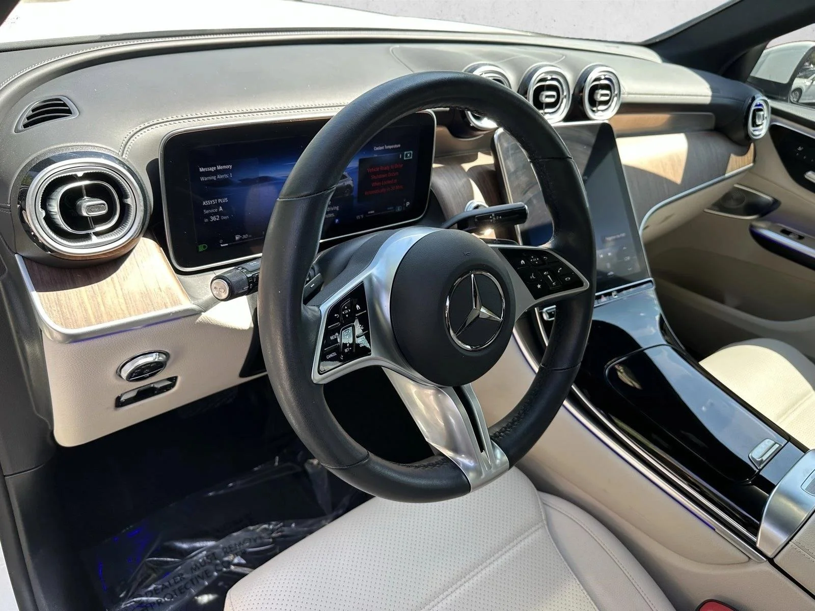 Used 2023 Polar White Mercedes-Benz GLC 300 image 10
