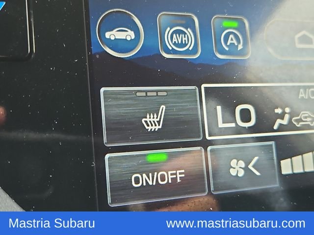 Used 2025 Pearl Subaru Premium image 13
