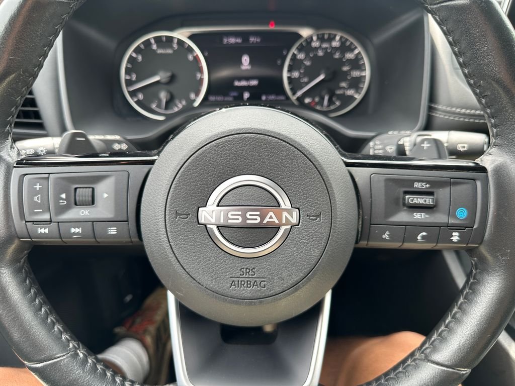 Used 2023 Gray Nissan SV image 18