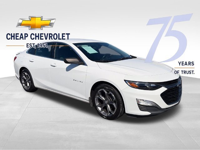 Used 2019 SUMMIT WHITE Chevrolet RS image 7