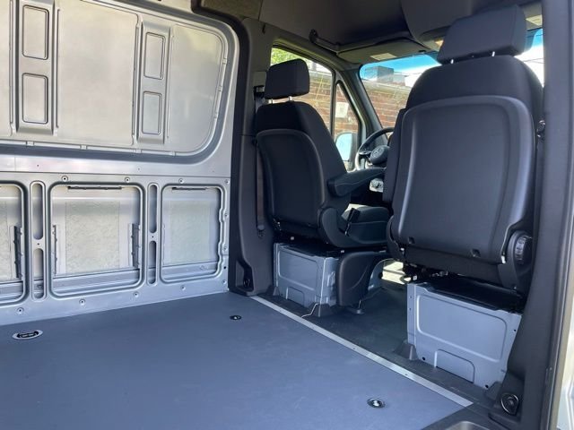 New 2025  Mercedes-Benz Cargo 170 WB image 14