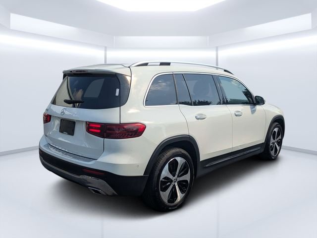 Used 2025 White Mercedes-Benz GLB 250 image 3