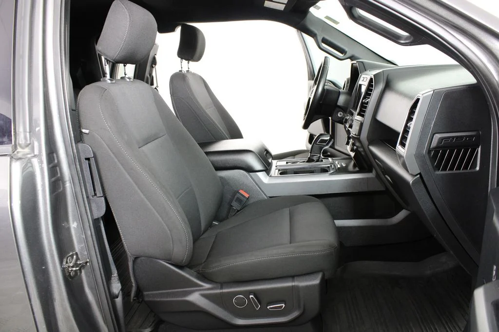 Used 2018 Gray Ford XLT image 12