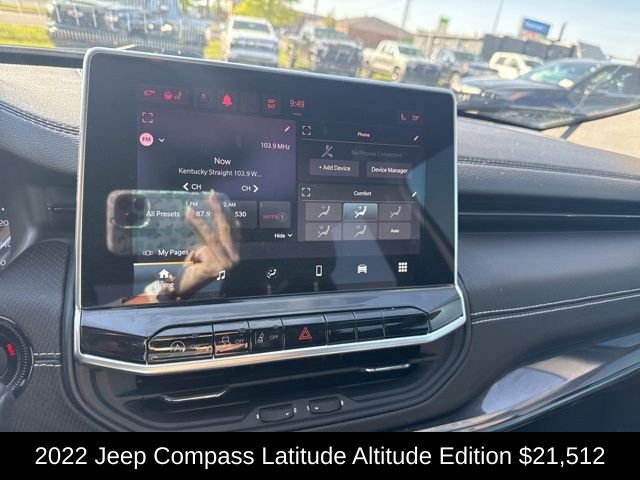 Used 2022 Bright White Clearcoat Jeep Latitude image 20