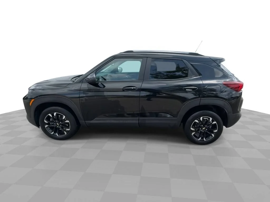 Used 2023 MOSAIC BLACK METALLIC Chevrolet LT image 5