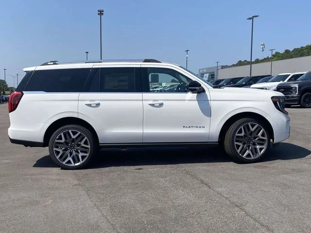 New 2026 Star White Metallic Tri-Coat Ford Platinum image 2