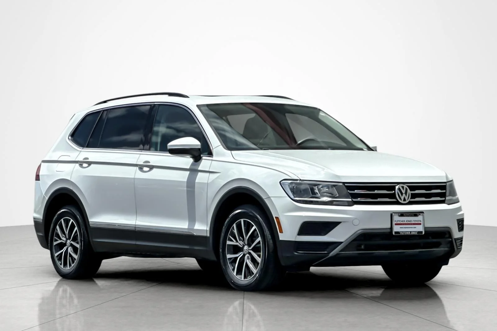 Used 2018 WHITE Volkswagen SEL image 7