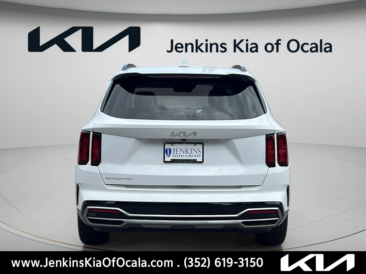 Used 2023 Glacial White Pearl Kia EX image 4