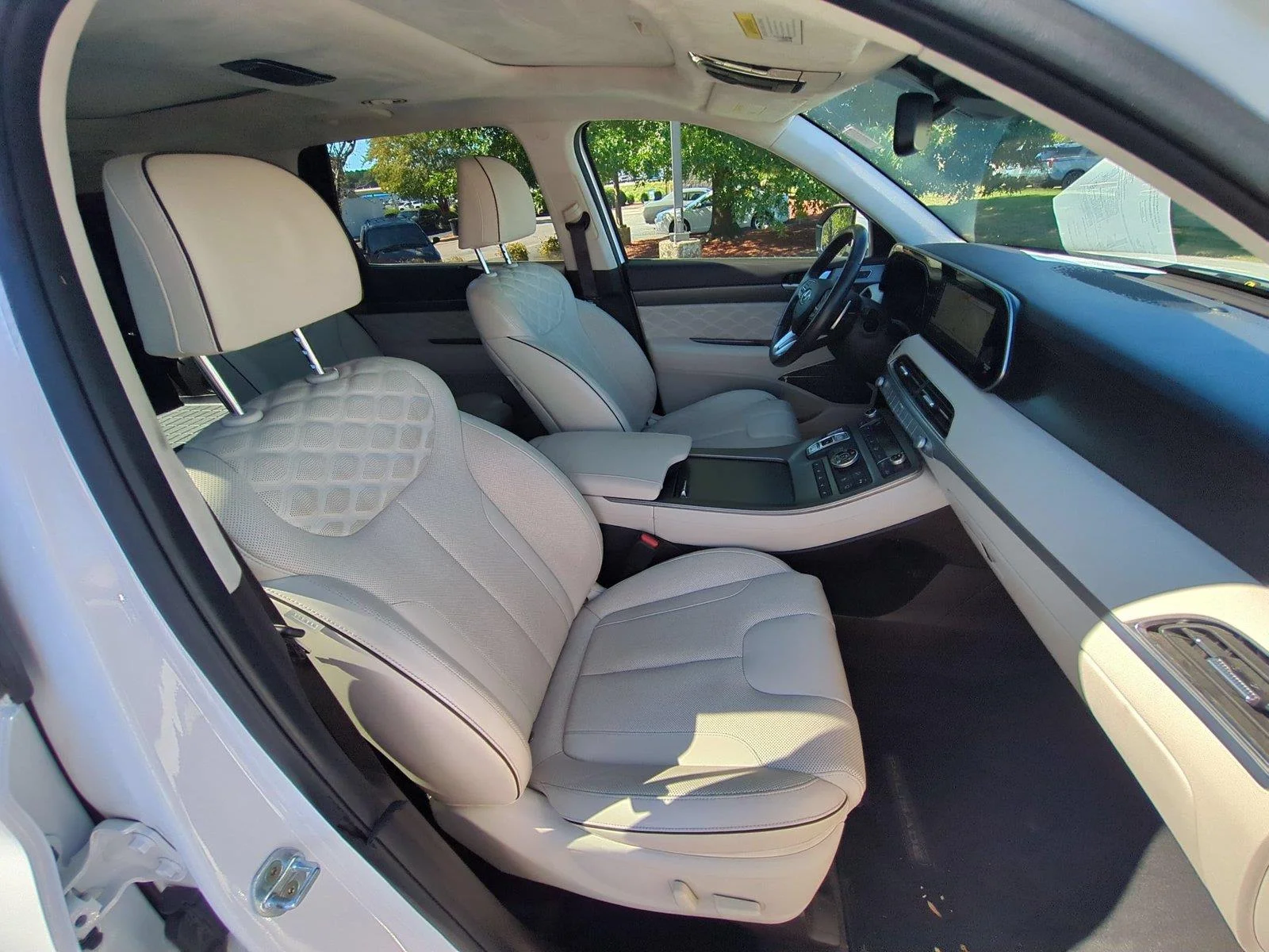 Used 2020 Hyper White Hyundai Limited image 39