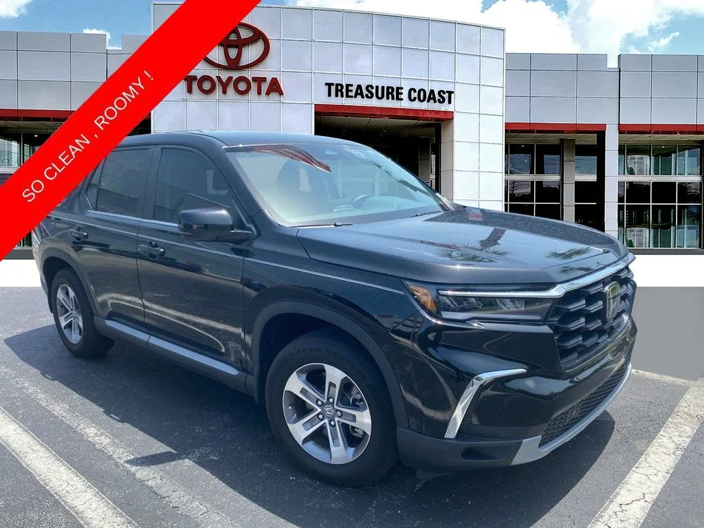 Used 2025 Black Honda EX-L image 1