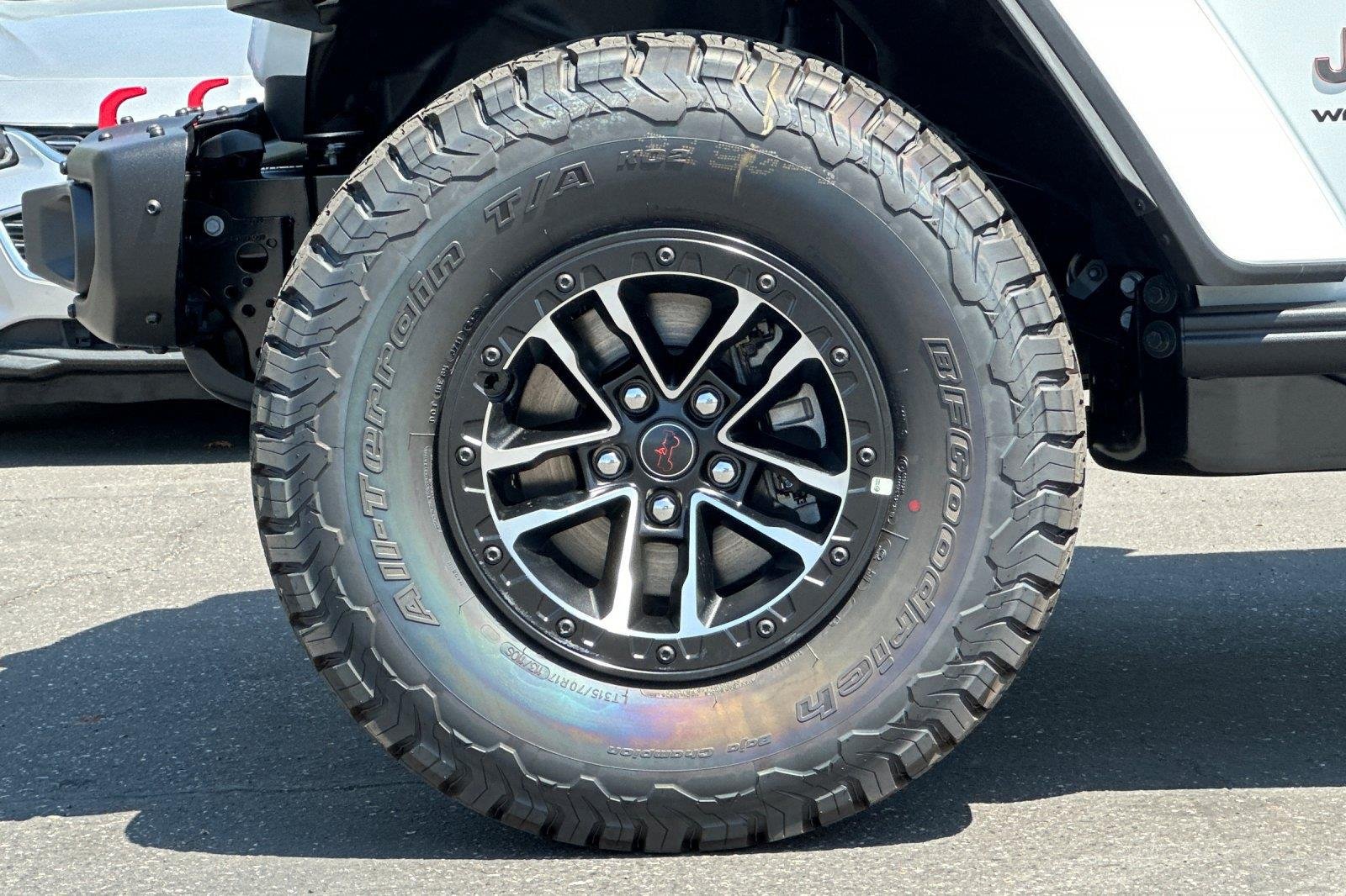 New 2026 Bright White Clearcoat Jeep Rubicon X image 26