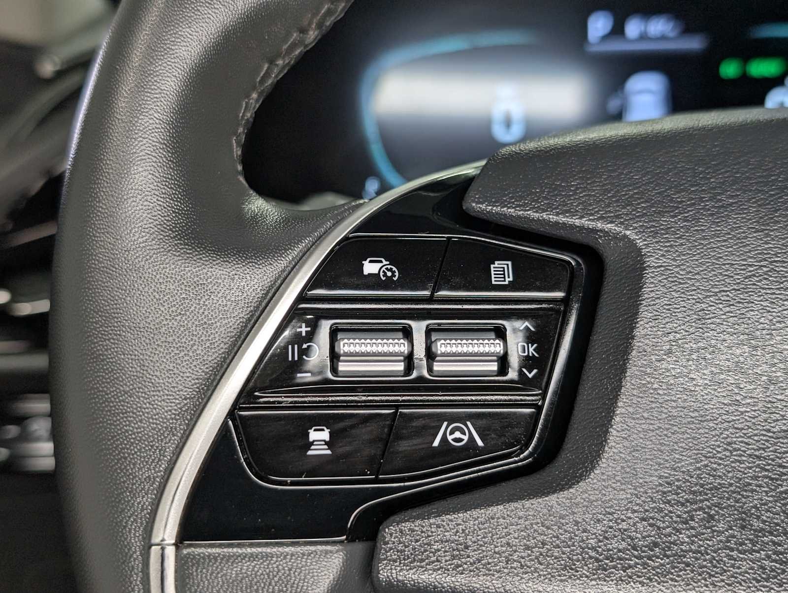 Used 2023 Mineral Blue Kia SX Touring image 40