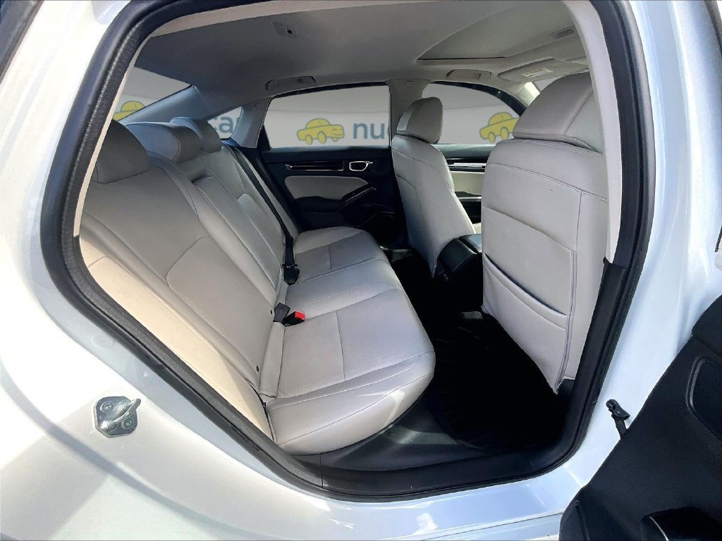Used 2022 White Honda Touring image 16
