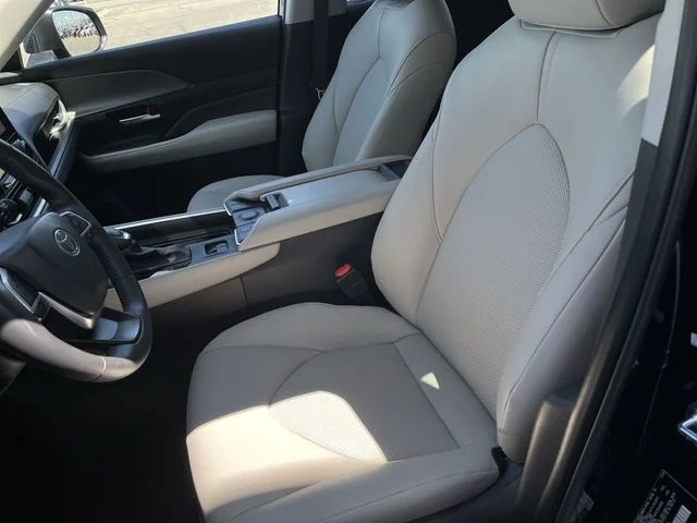 Used 2026 Blue Toyota XLE image 11