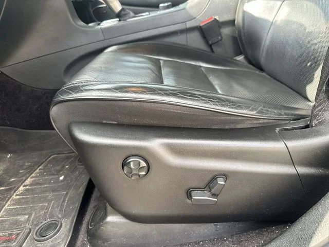 Used 2017 Diamond Black Jeep Summit image 16