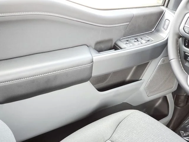 2025 Ford F-150 XLT - Photo 26