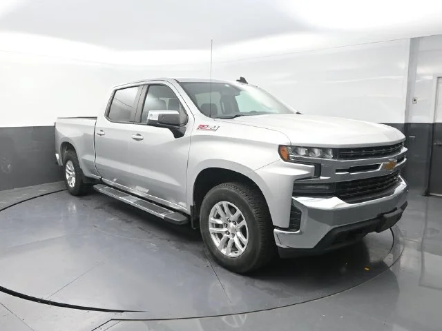 Used 2020 Silver Chevrolet LT image 10