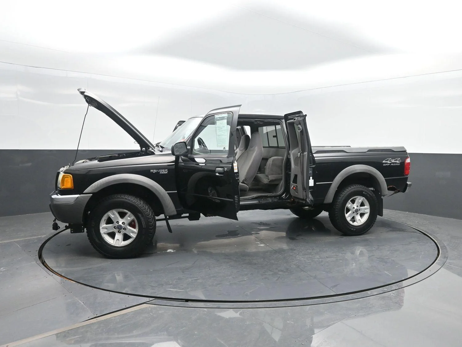 Used 2002  FORD  image 36