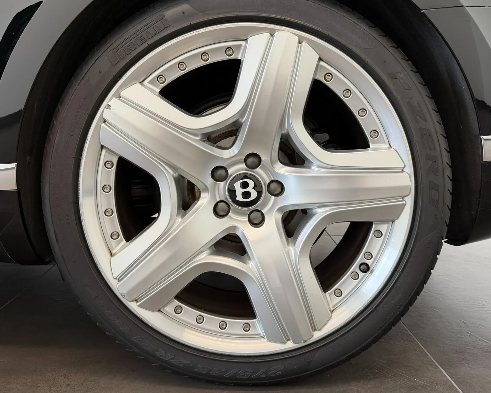 Used 2014 Black Bentley Base image 6