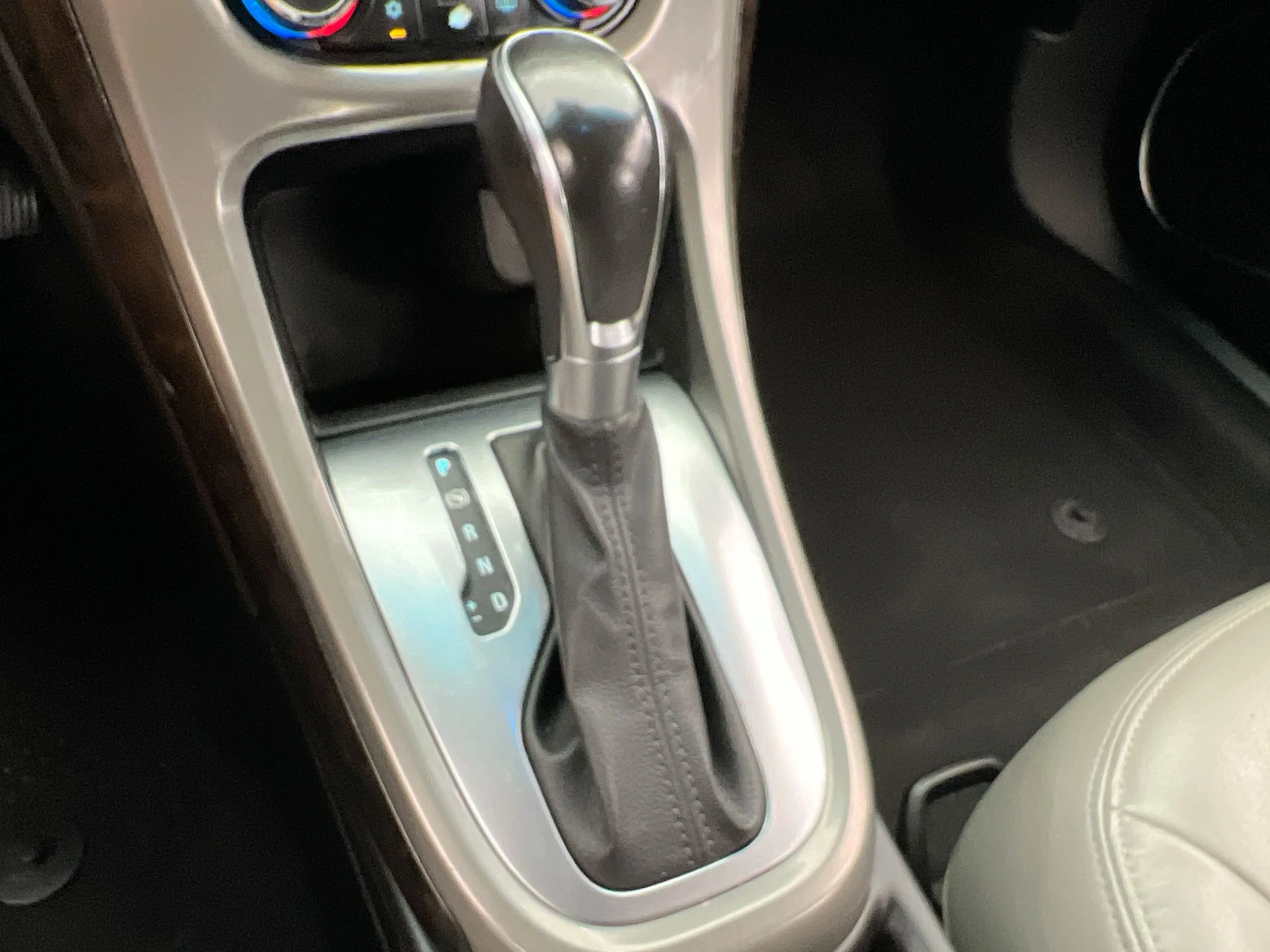Used 2013 Blue Buick Base image 26