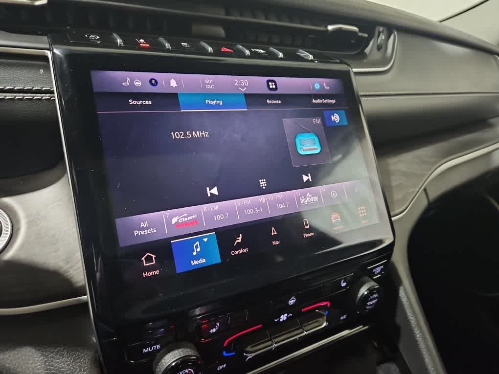 Used 2021 Metallic Jeep Limited image 19