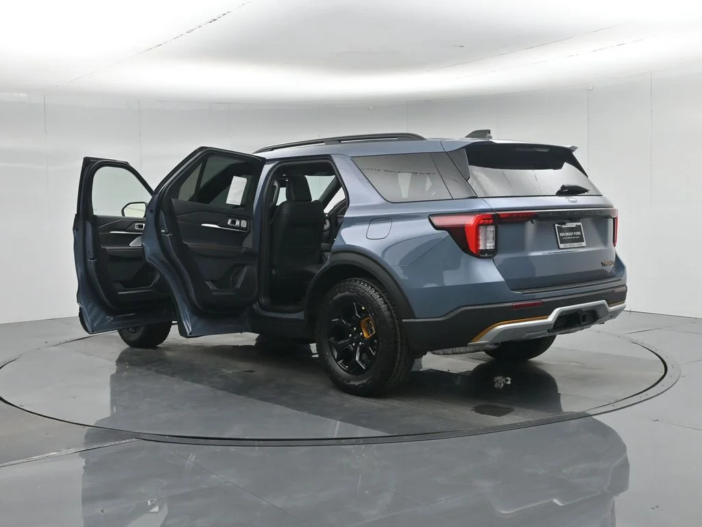 New 2026 Blue Ford Tremor image 33