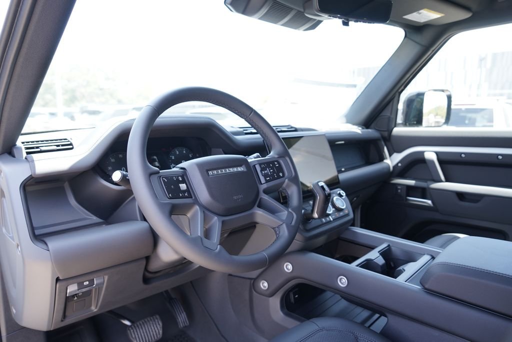 New 2026 Fuji White Land Rover X-Dynamic SE image 8