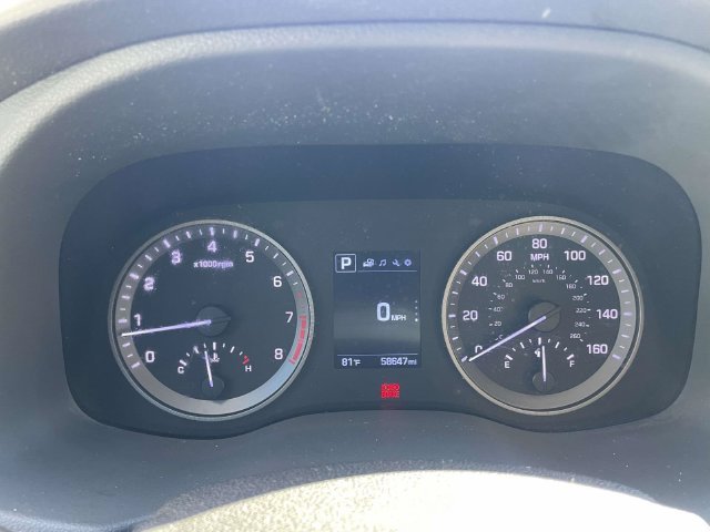 Used 2017 Ruby Hyundai Eco image 18