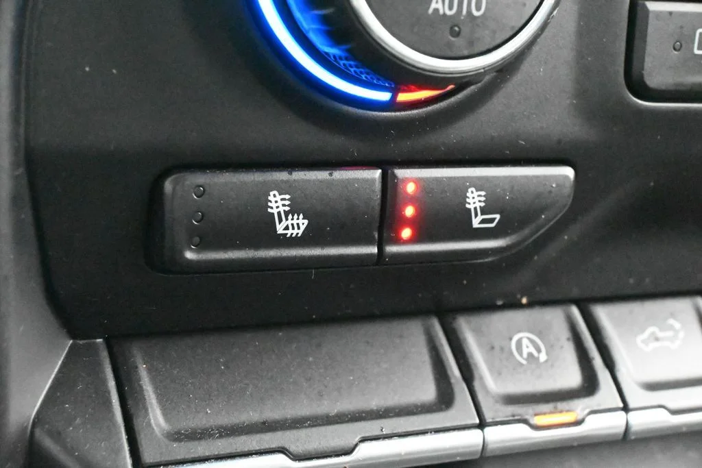 Used 2019 Black Chevrolet LT image 20