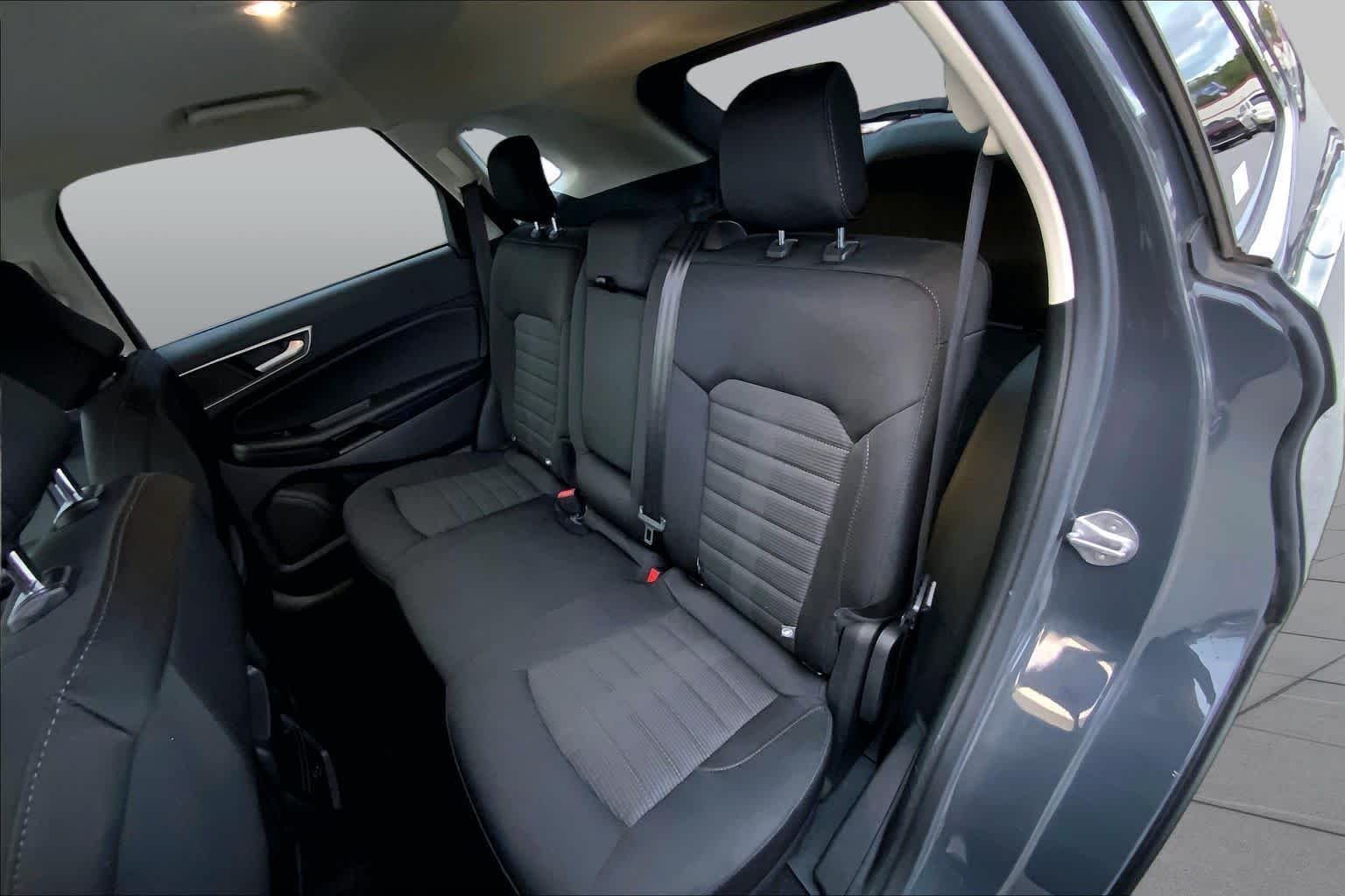 Used 2021 Lithium Gray Ford SEL image 18